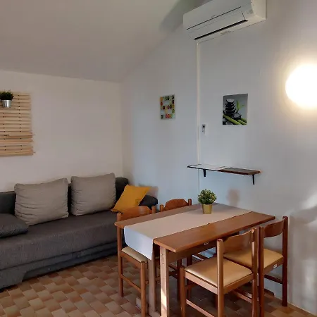 Feriehus Gavza Joy Cres